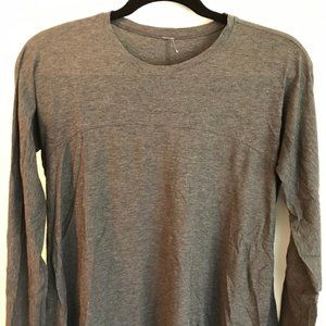 Grey long sleeve tee shirt